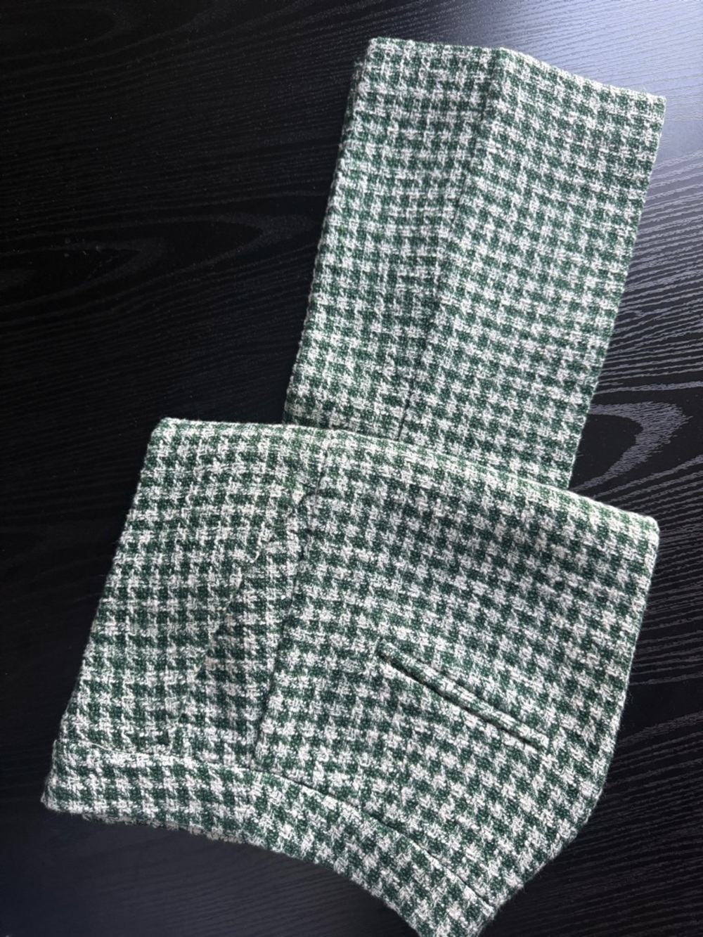 Green & Cream - Picture 9 of 16